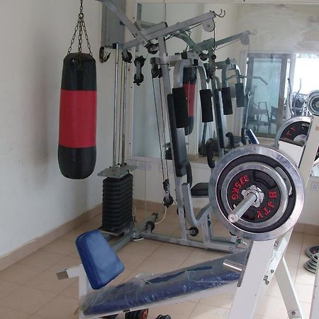 De Holiday Beach Hotel Kokrobite Экстерьер фото